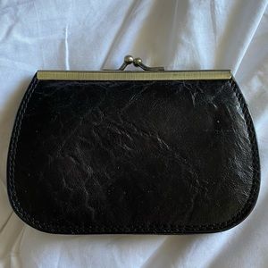 New Banana Republic black leather wallet kisslock